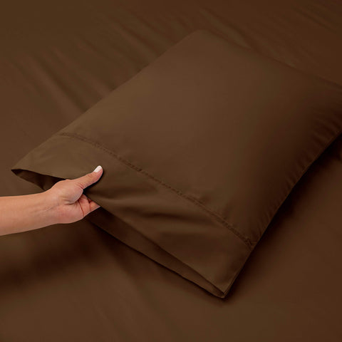 Hearth & Harbor folded sheets with brown color swatch showing fade resistance