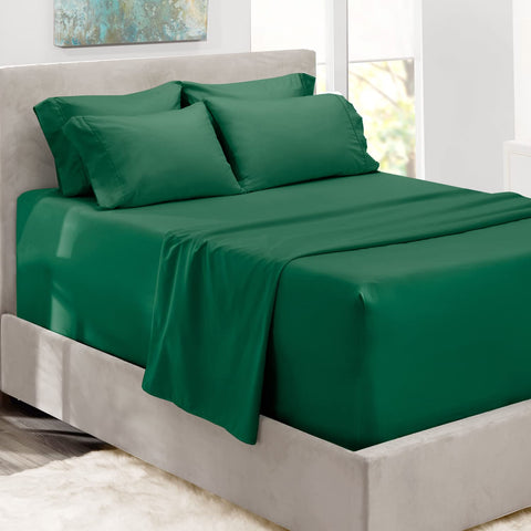 Hearth & Harbor queen extra-deep-pocket fitted sheet fits tall mattresses securely.