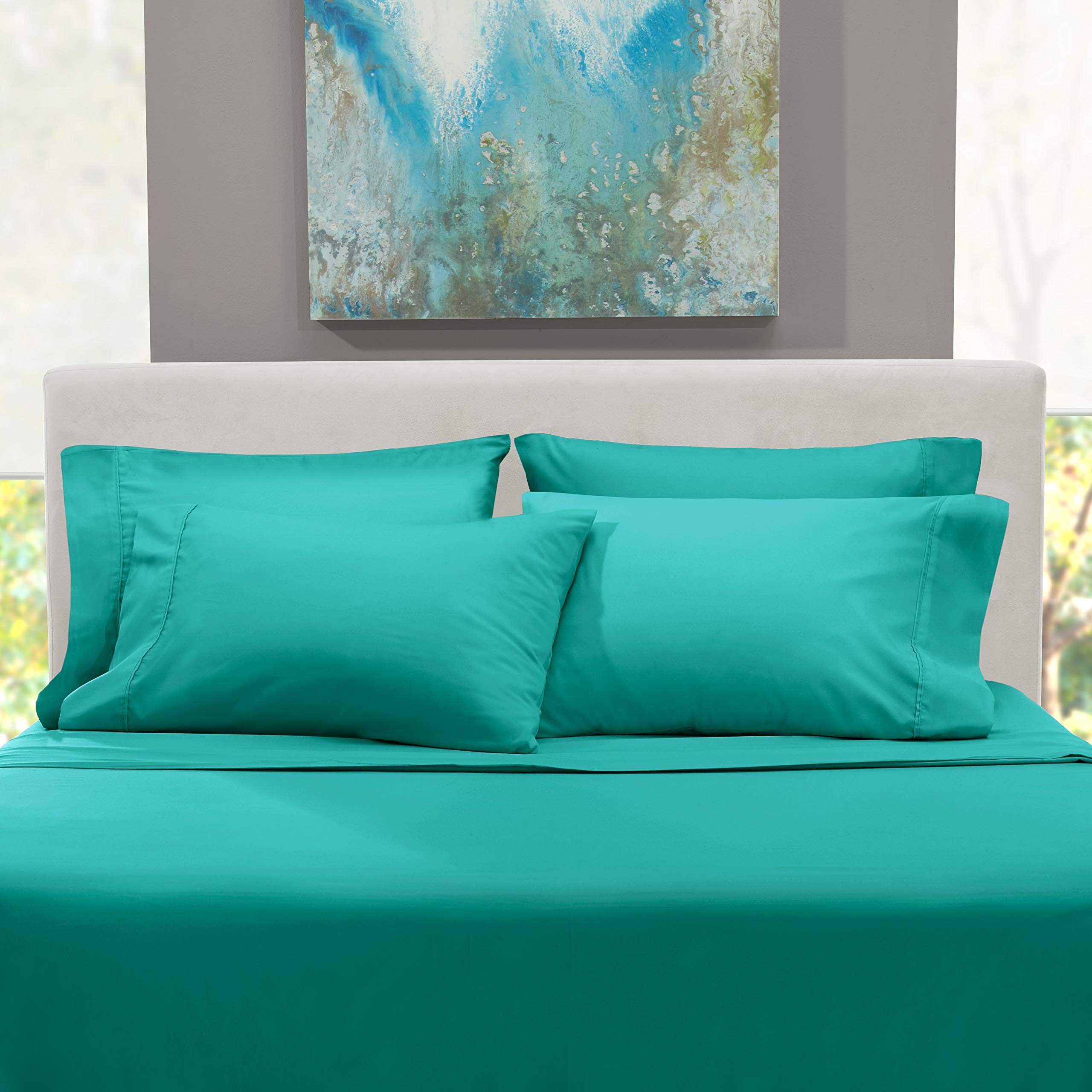 Colorfast Hearth & Harbor teal sheets showing durable, wrinkle-resistant performance.