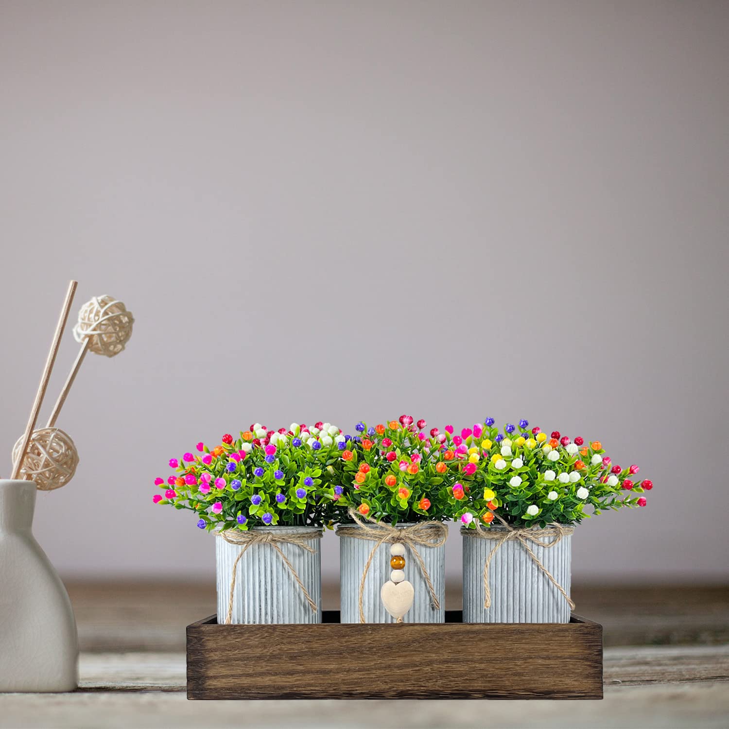HEMYLU wood planter box anchors a complete centerpiece setup.