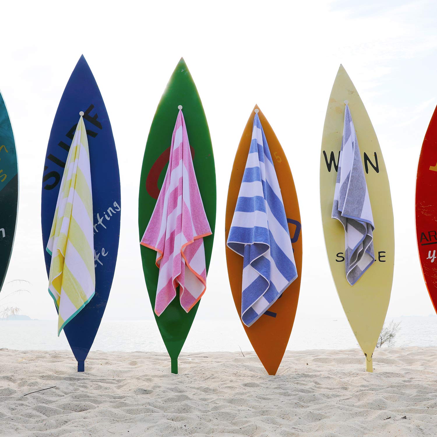 HENBAY quick-dry beach towel speeds drying between dips