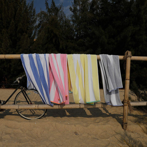 HENBAY soft-absorbent velour cotton delivers plush feel and quick drying.
