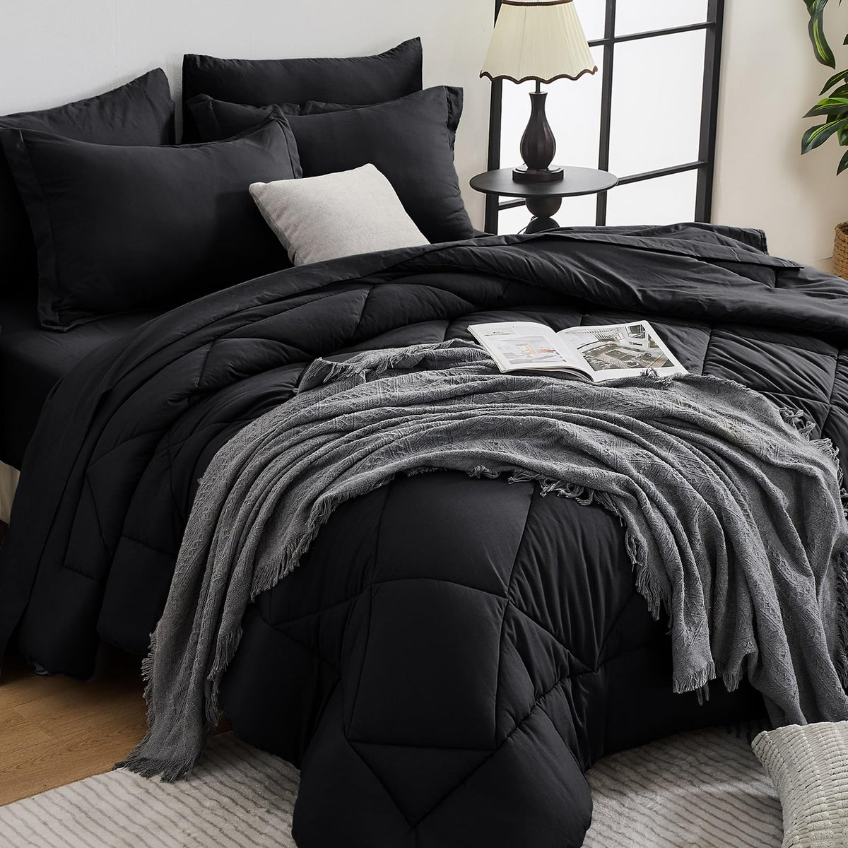 HEVUMYI Black Queen Comforter Set packaging highlights premium materials and care instructions.