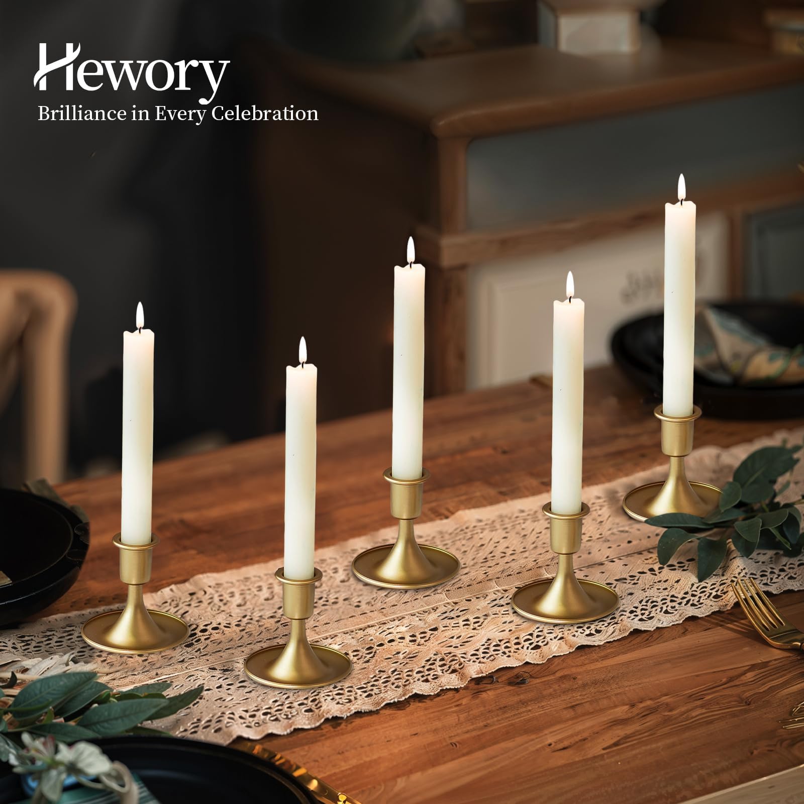 Hewory Christmas dining décor with warm candle glow