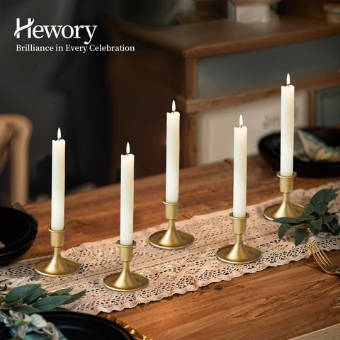 Hewory Christmas dining décor with warm candle glow