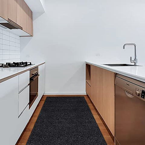 Heyroll stain-resistant weatherproof rug withstands outdoor life.