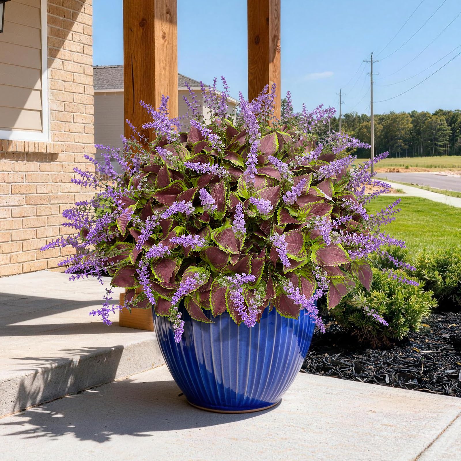 HIFORESTAR flexible stems and sturdy branches allow easy shaping.