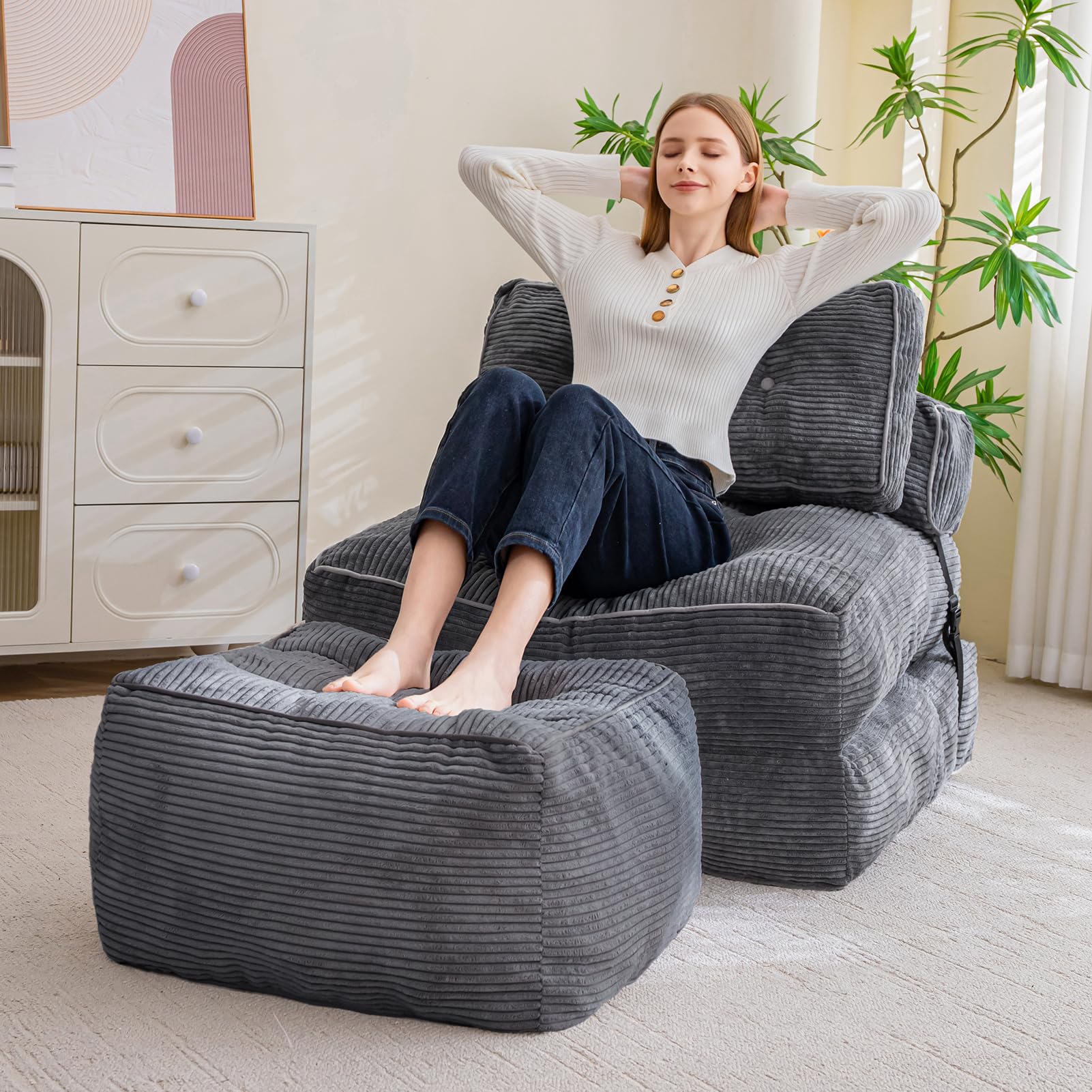 HIGOGOGO dark grey pouf blends contemporary decor with versatile seating.