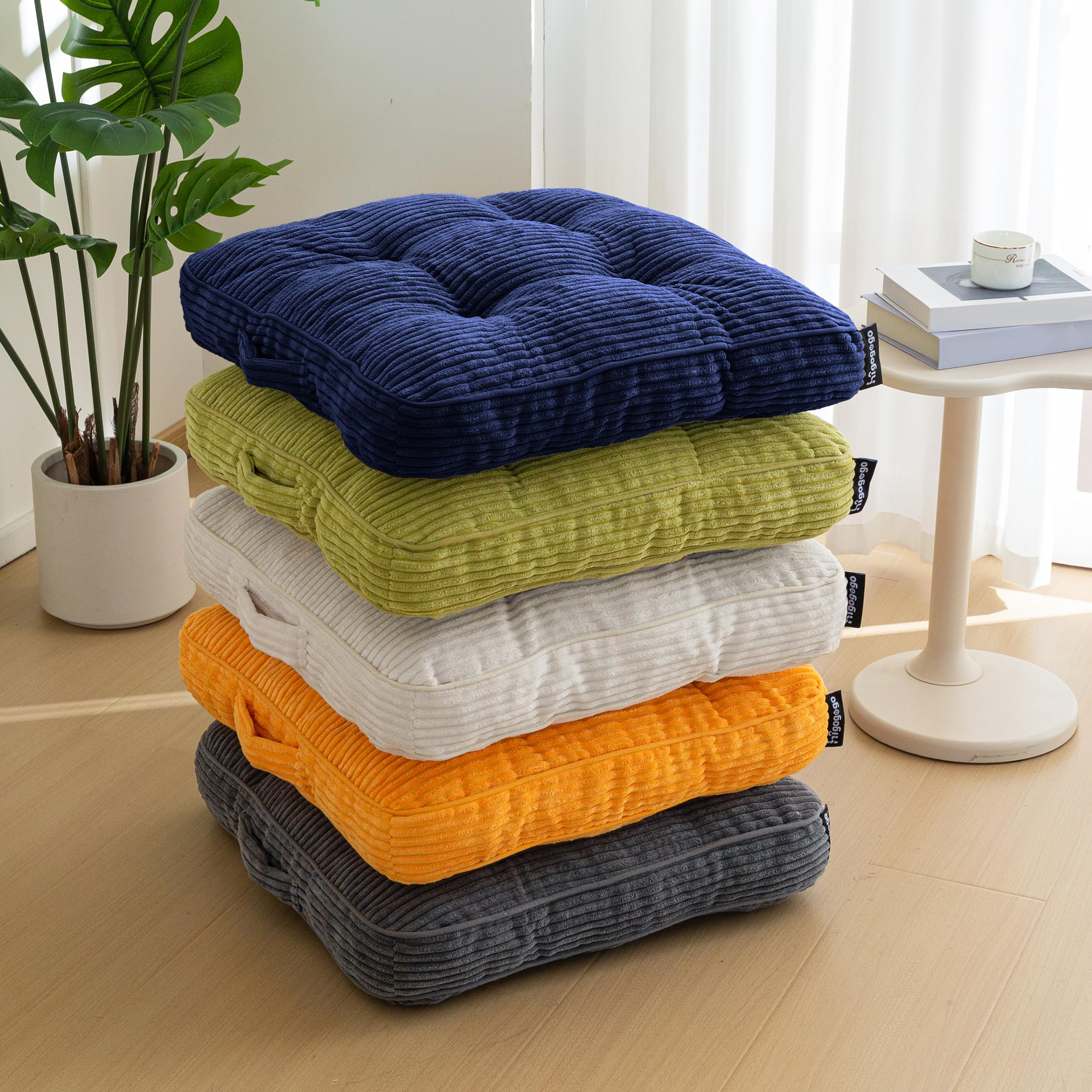 HIGOGOGO cushion in a living room scene for lounge seating.
