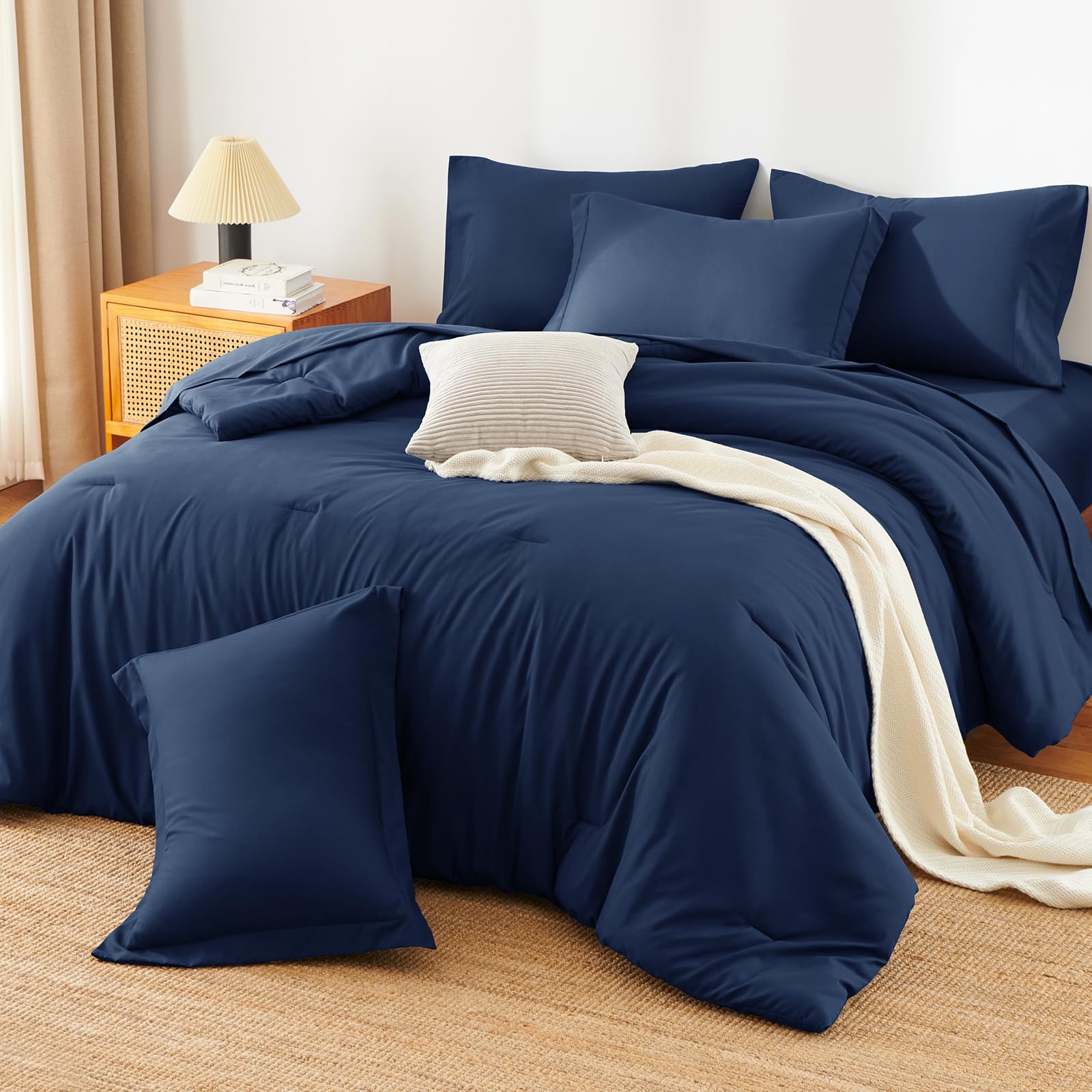 HIMEET navy-blue bedroom setup highlights timeless, versatile color.