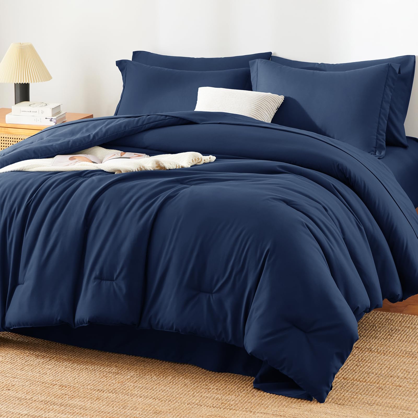HIMEET Queen comforter set packaging ready for gifting.