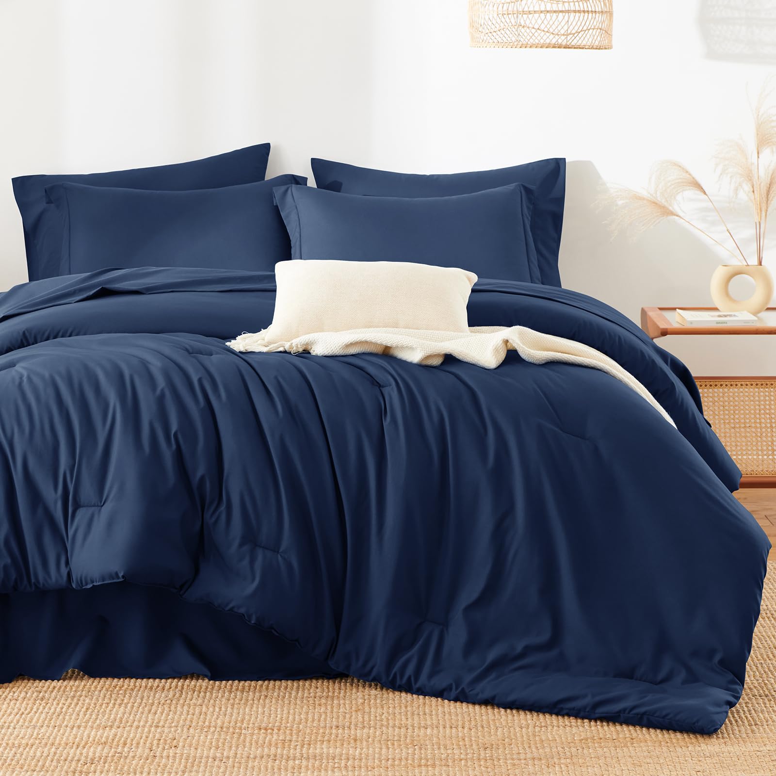 HIMEET pillowcases 20x30 add crisp, clean edges.