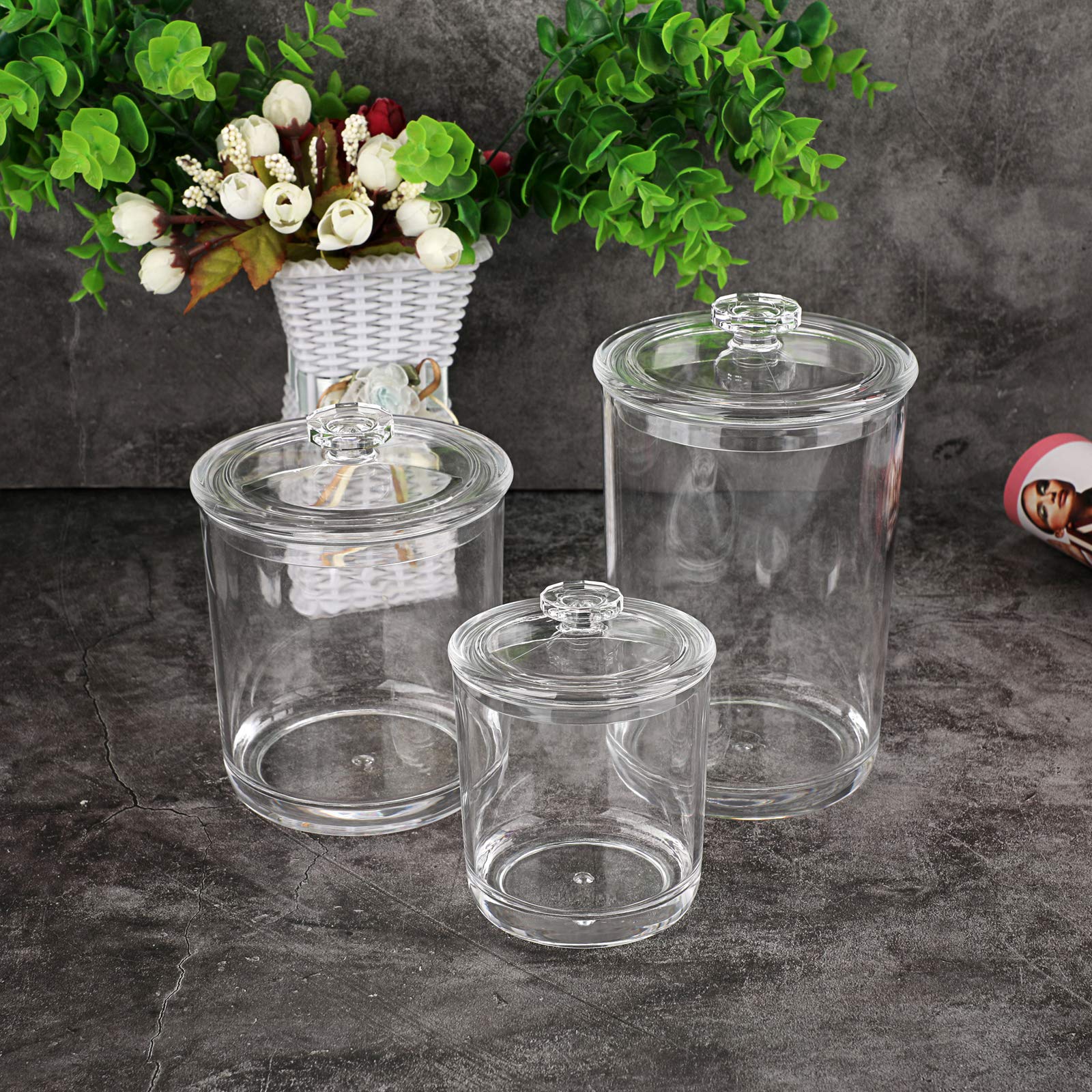 Hipiwe 15-ounce clear jar with lid for compact storage.
