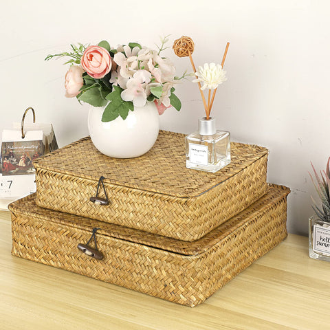 Hipiwe natural seagrass texture close-up highlights handwoven craftsmanship and color variation.