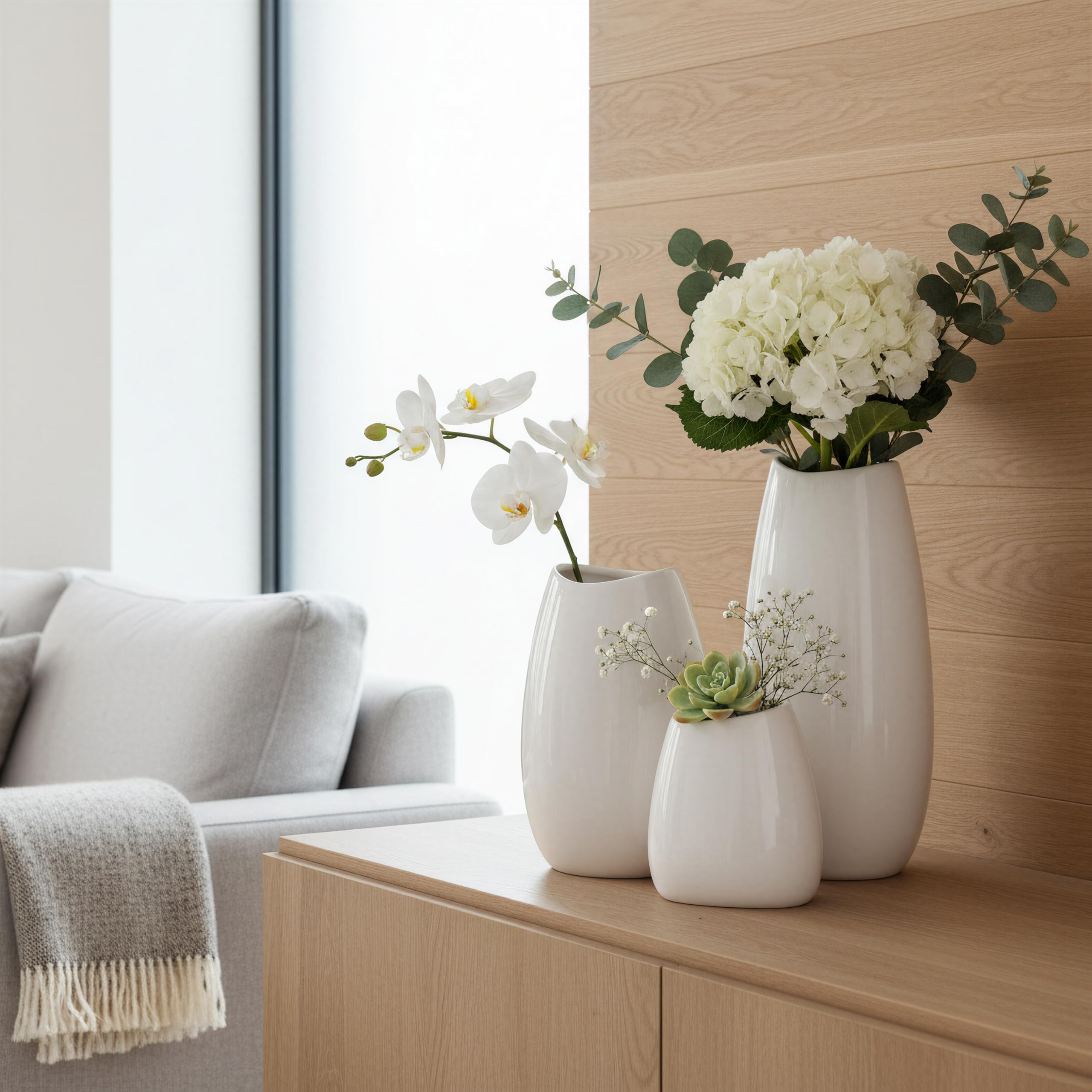 HJN multi-pack white vases for modern living room styling