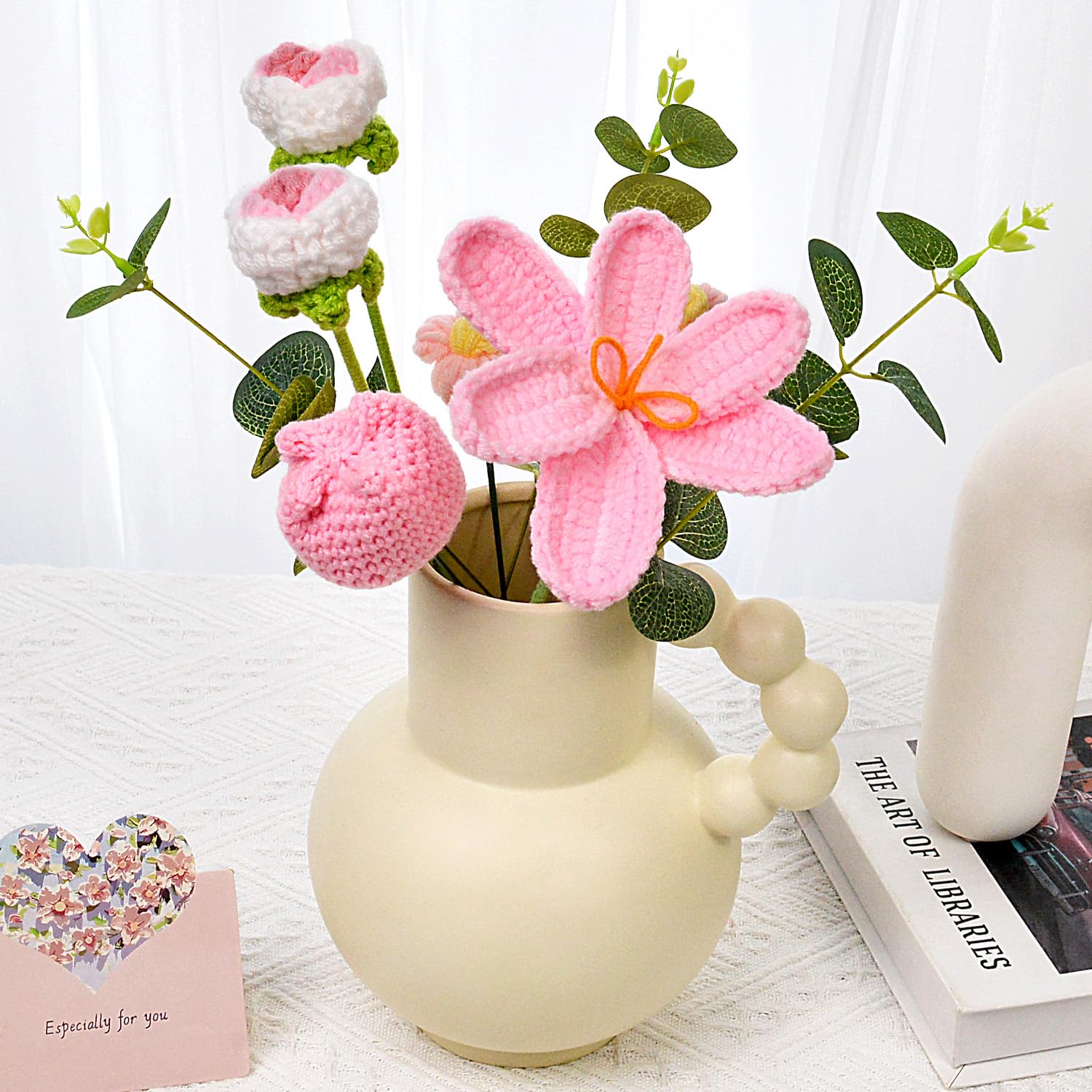 Hlenbin crochet bouquet roses as a timeless gift-ready arrangement.