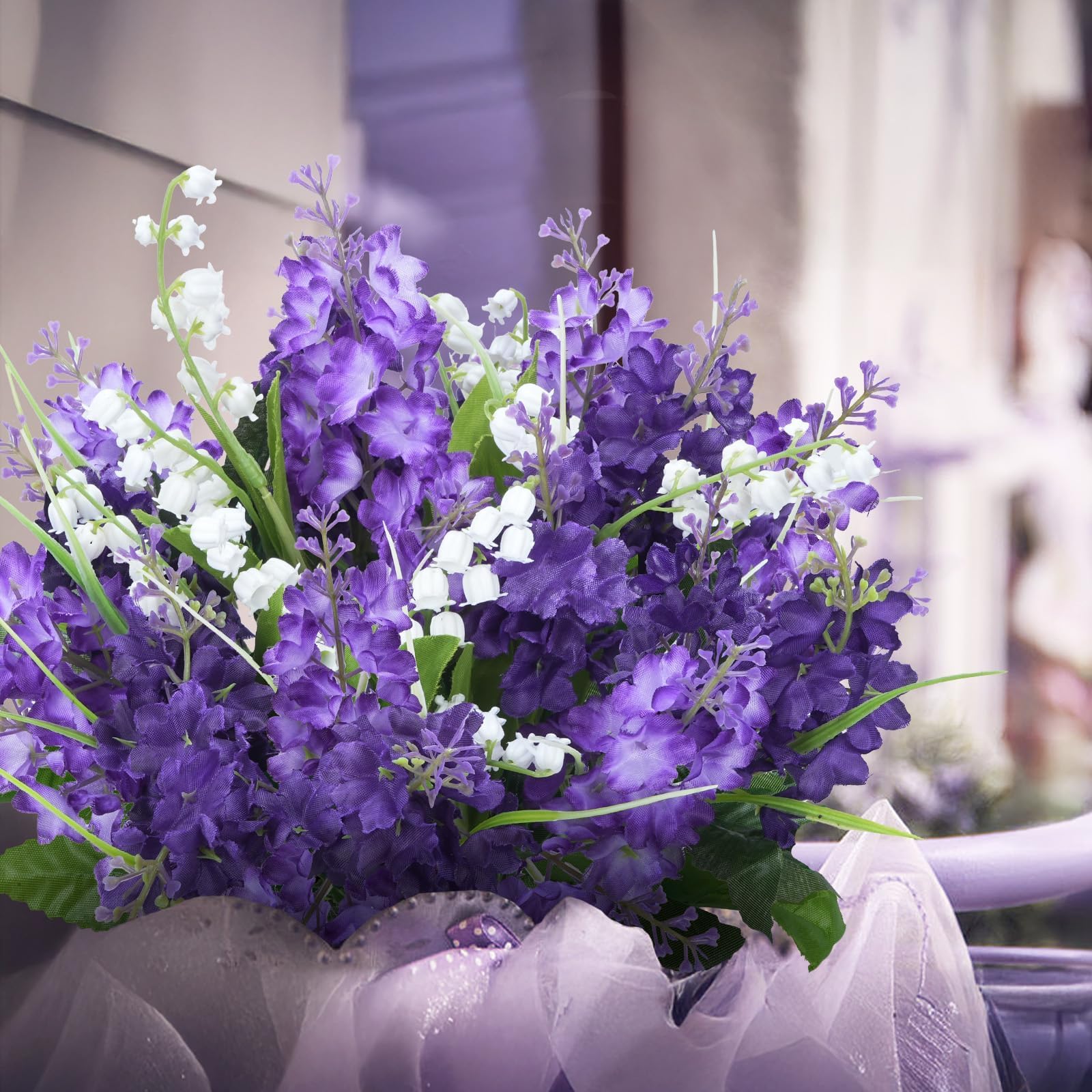 HO2NLE purple flowers bouquet centerpieces bring a romantic touch to events.