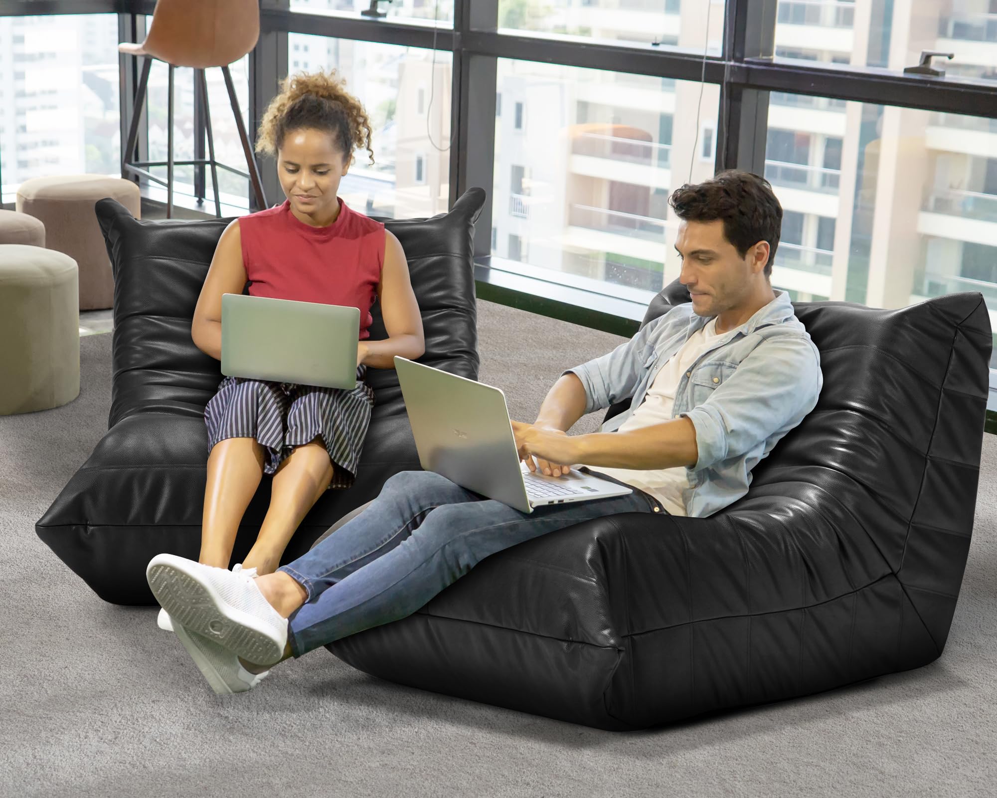 Hobestluk versatile seating suitable for gaming, meditation, or lounging