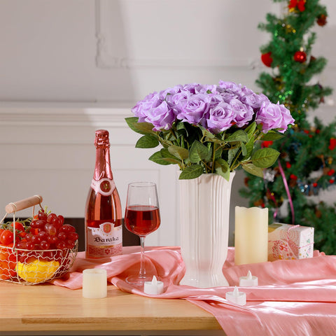 Hoemwarm wired stems enable flexible centerpieces and arrangements