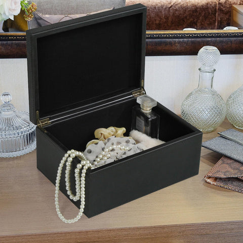 HofferRuffer hinged lid enables quick access to contents
