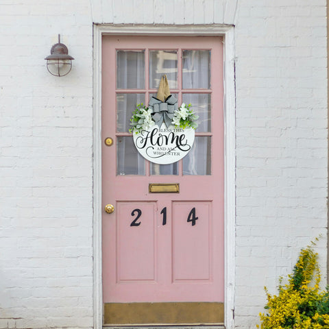Hofir farmhouse wreath makes a lovely housewarming or hostess gift.