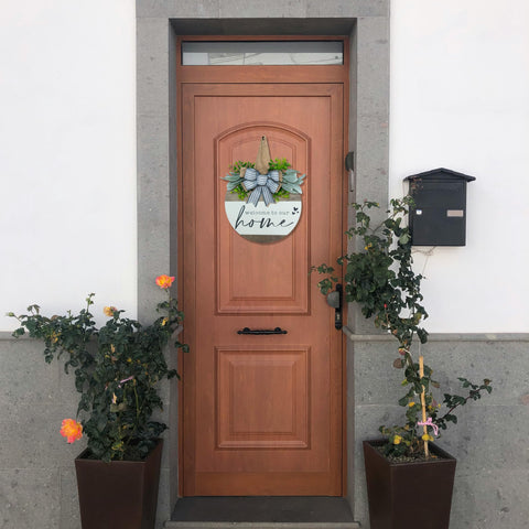 Hofir sign on shelf or wall display for cozy entryways