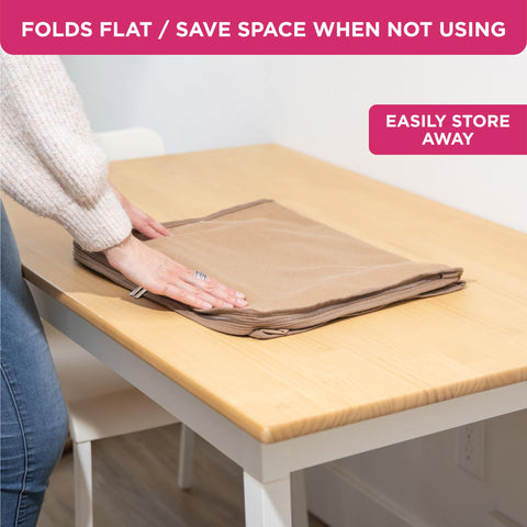 HOLDN’ STORAGE stores sweaters and linens compactly and neatly.