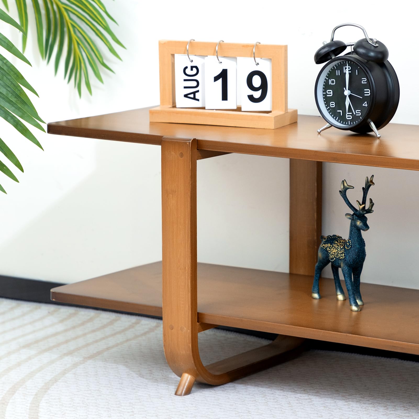 Rounded floor-friendly legs protect floors with HollyHOME TV stand