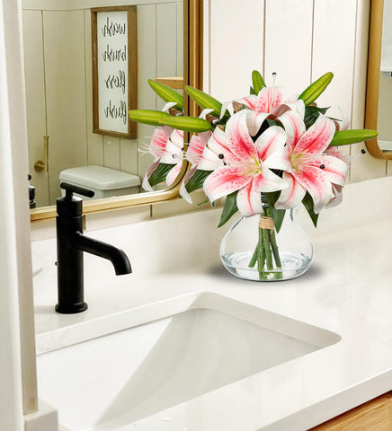 Hollyone faux water in vase adds lifelike realism to display