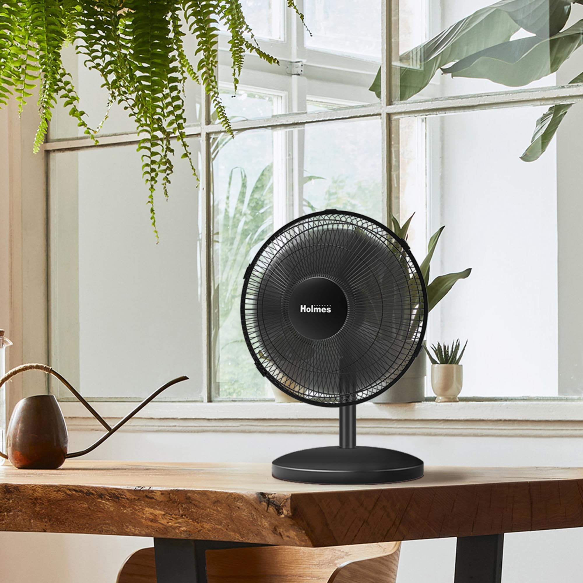 Holmes 12in fan control panel enables easy speed selection.