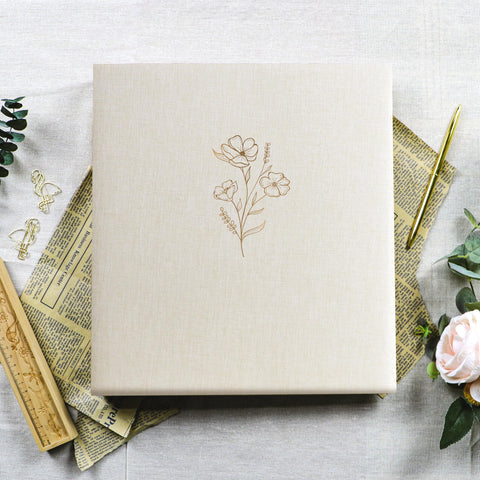 Holoary photo album 4x6 features acid-free pockets to protect photos.