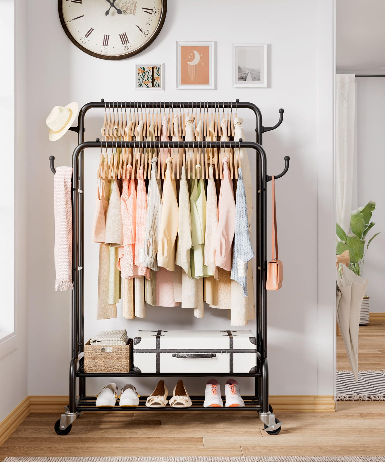 Homde heavy-duty clothes rack side hooks hold caps, bags, or scarves securely.