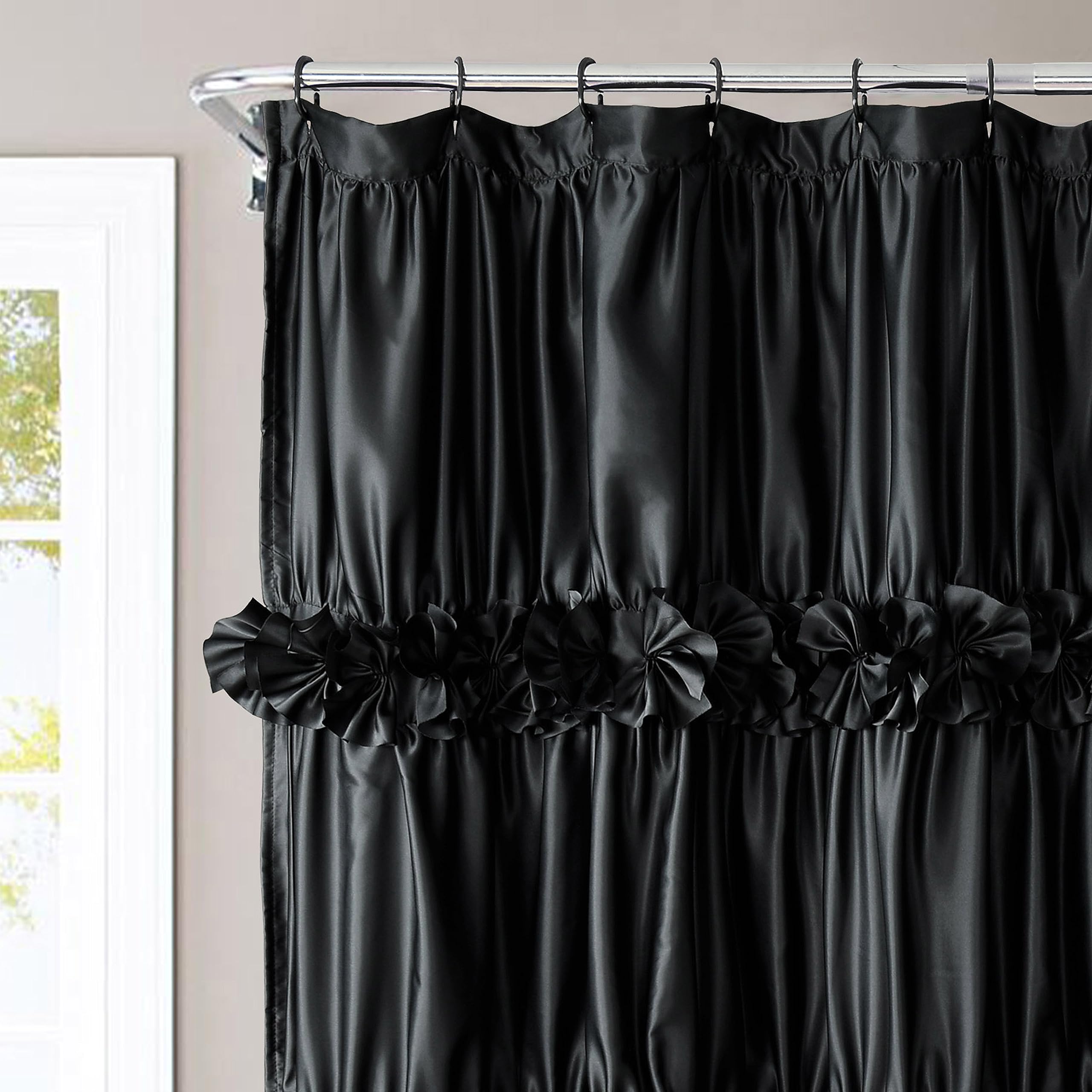 Homechoice Decor bathroom decor idea offers elegant texture and soft sheen.
