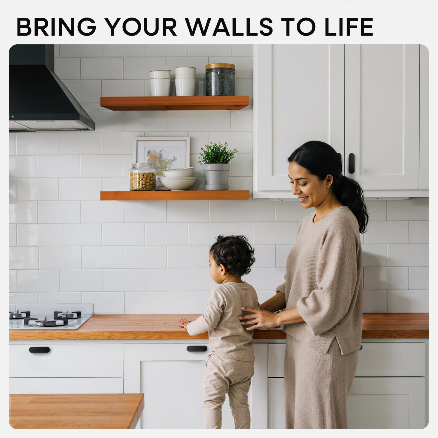 Homeforia woodgrain close-up shows authentic knots for warm, natural wall decor