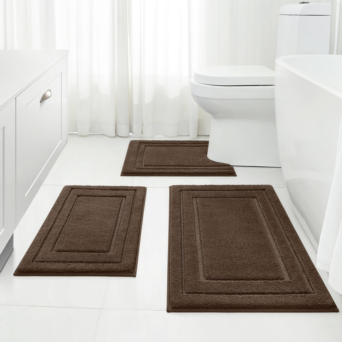HOMEIDEAS bathroom rug set; plush microfiber for cozy feet after showers.