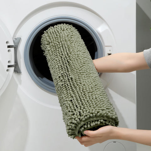 HOMEIDEAS high water absorbency chenille traps moisture from feet.