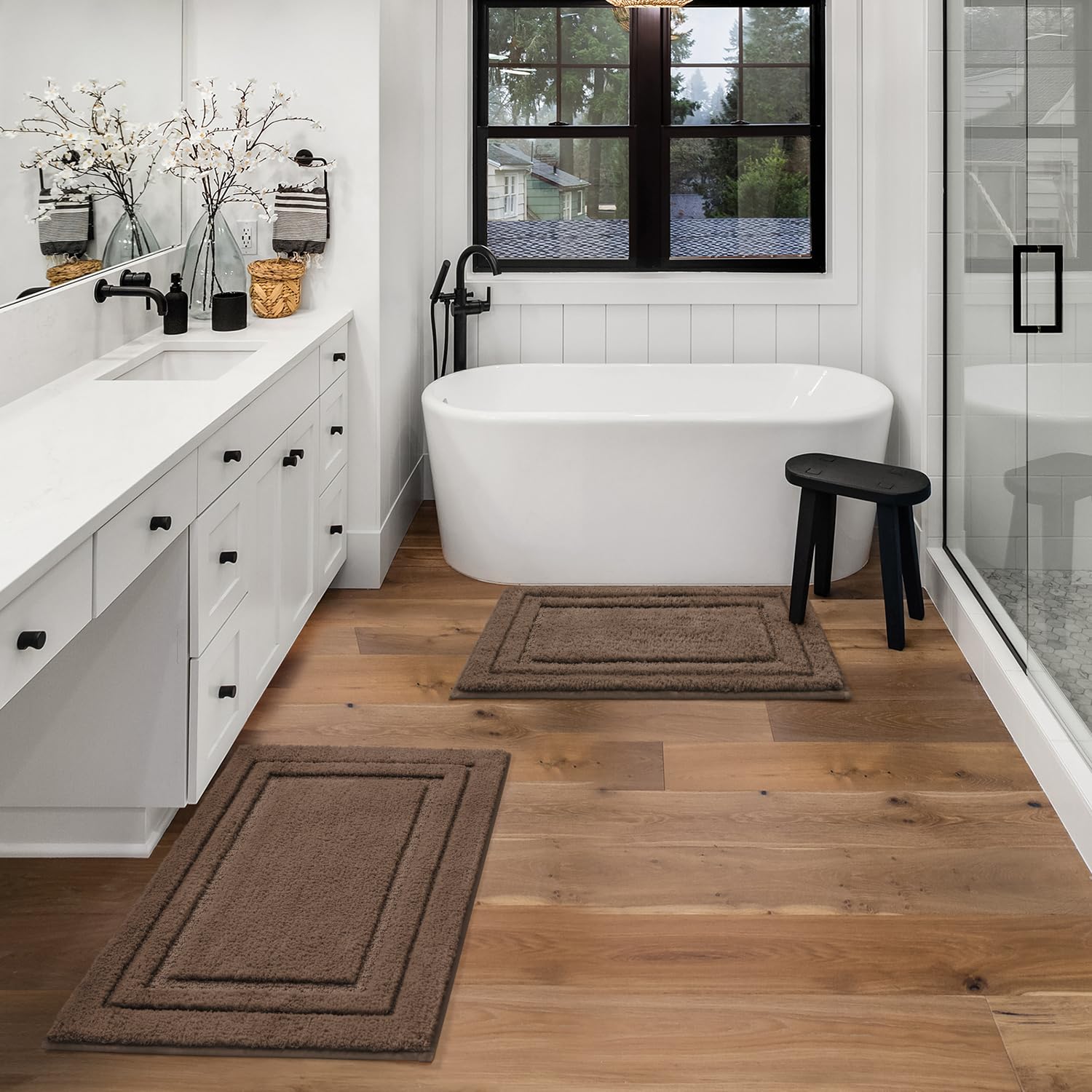 HOMEIDEAS gift-ready design suits holidays and housewarmings.