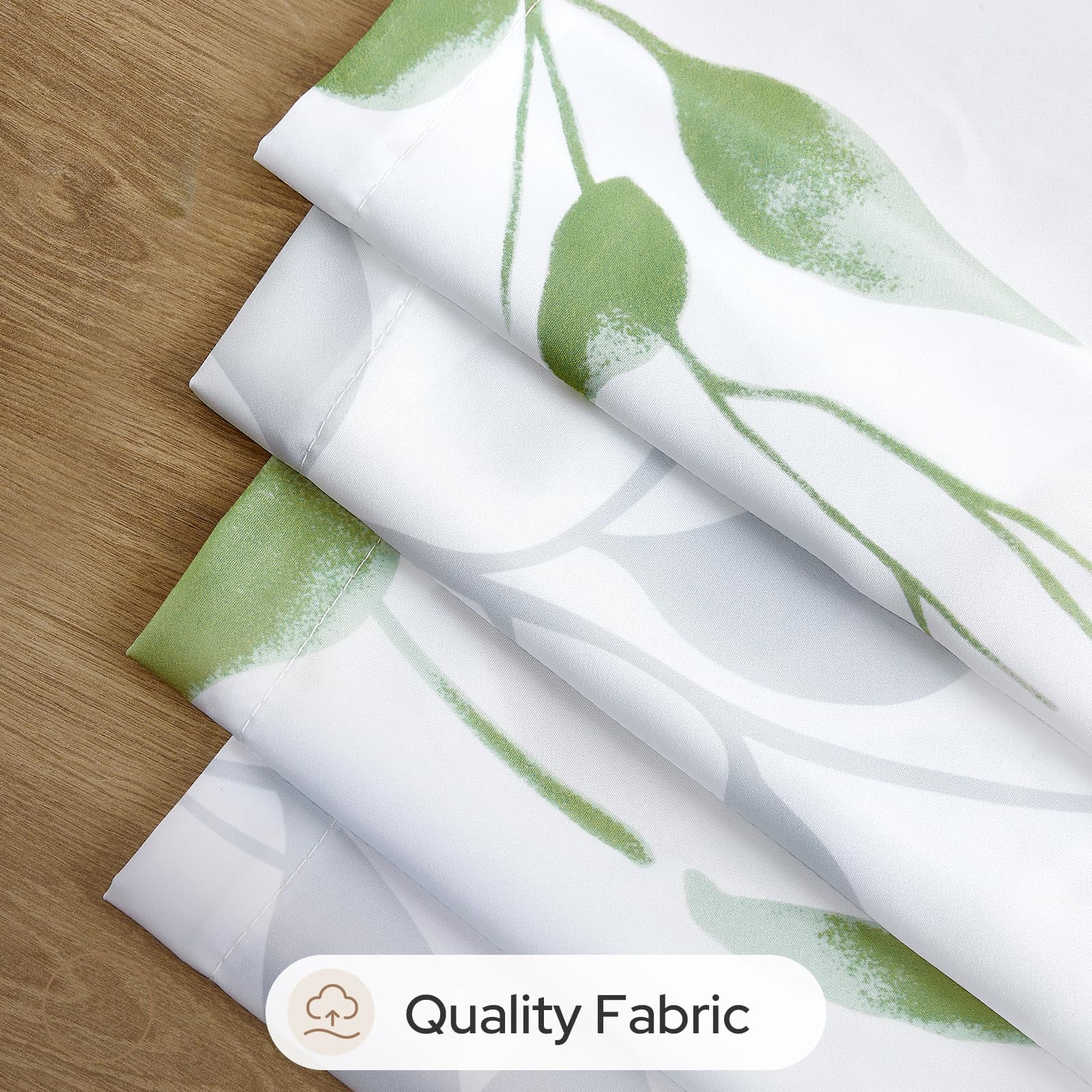 Homeideas machine-washable curtain for simple care.