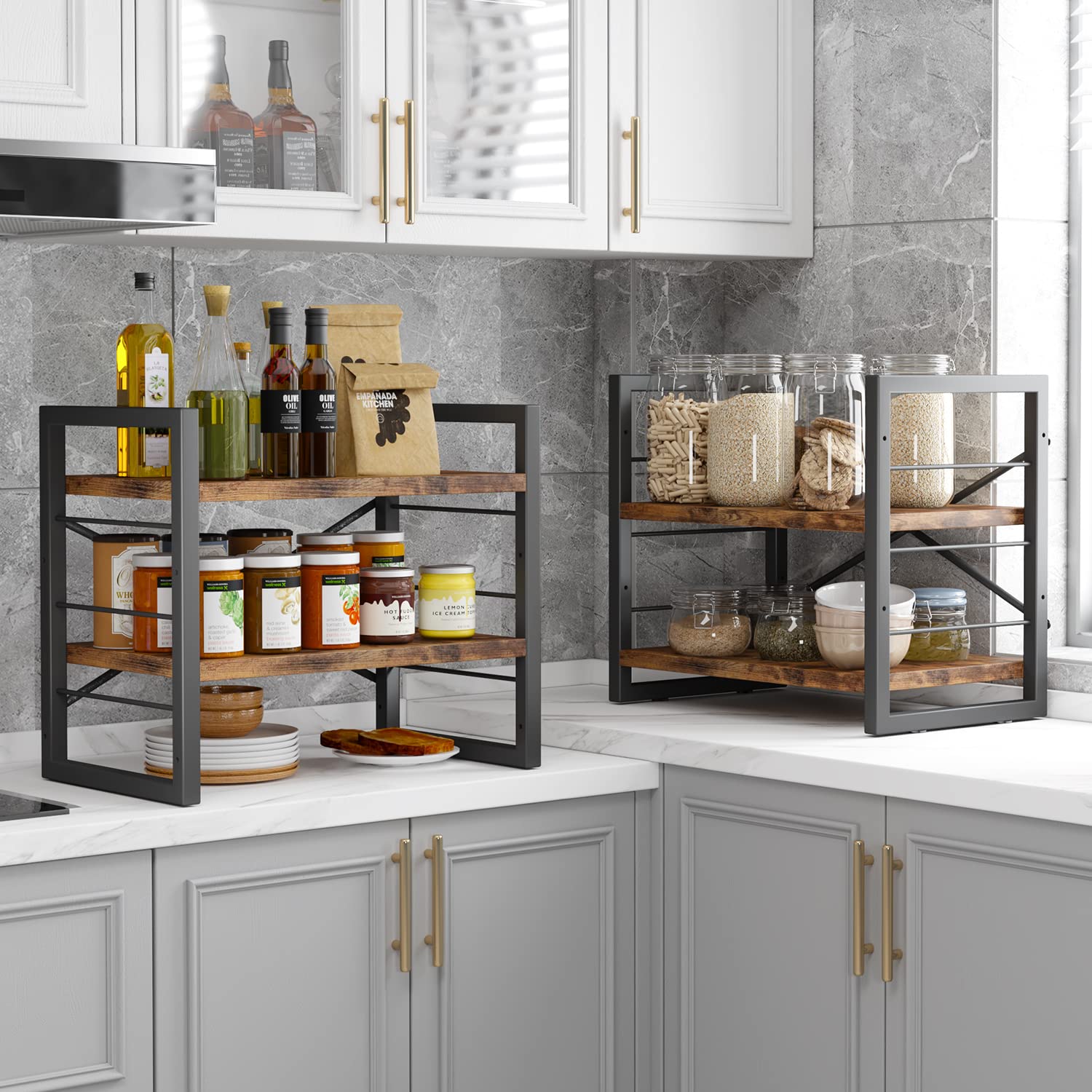 Homeiju Adjustable shelves enable flexible storage for books, magazines and decor.