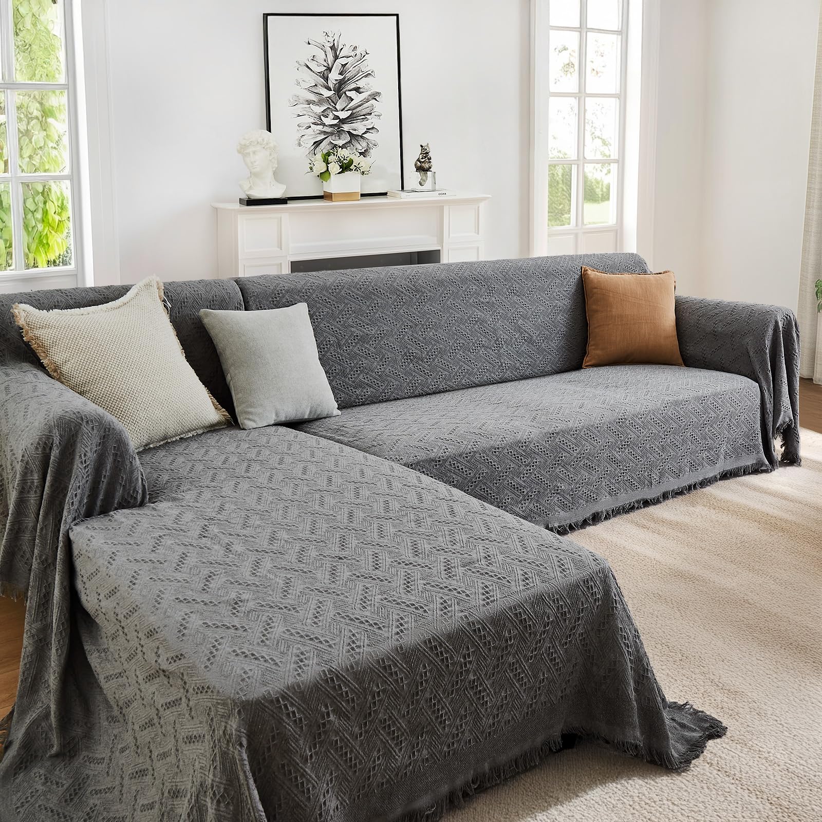 HOMERILLA room setup with dark grey cover creates cozy living space