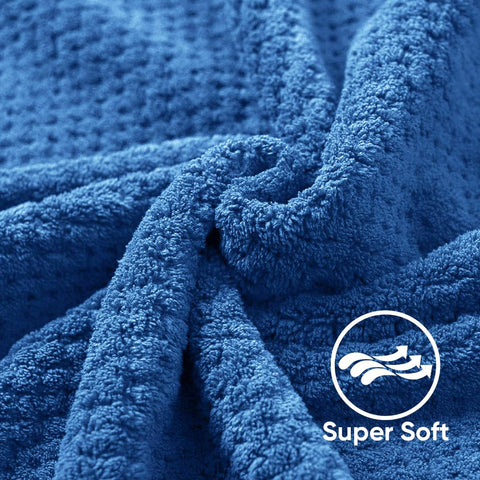HOMEXCEL microfiber towel in blue delivers spa-like softness and absorbency.