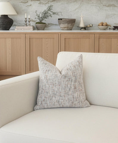 HOMFINER invisible-zip bottom detail delivers clean, seamless look on a couch.