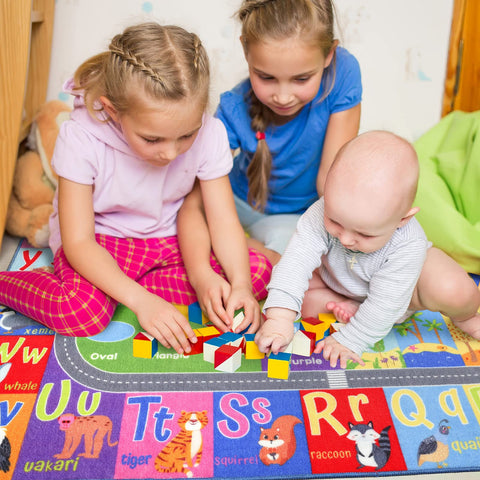 HOMORE rug featuring numbers to support counting practice in playrooms and classrooms.