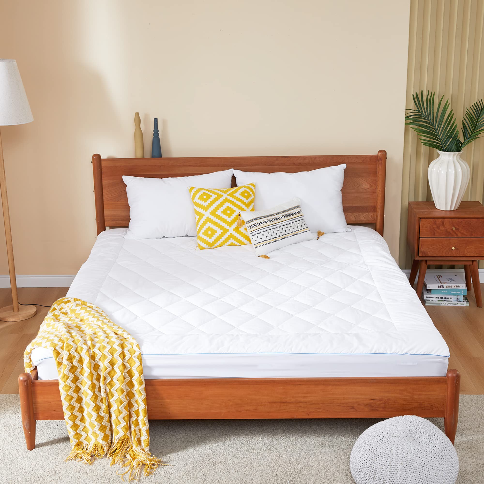 HOMTEC vacuum-packaged pad illustrating convenient shipping and setup.