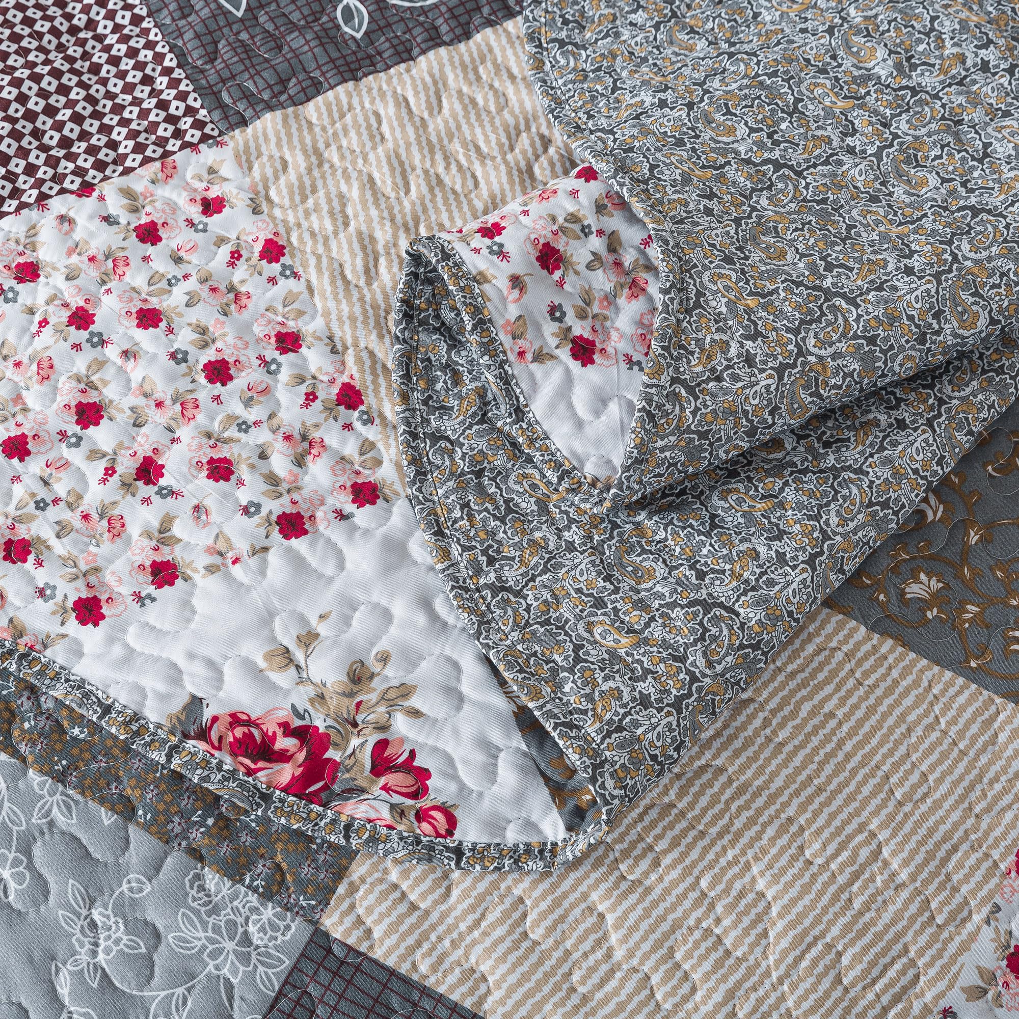 HoneiLife all-season bedding suitable for year-round comfort.