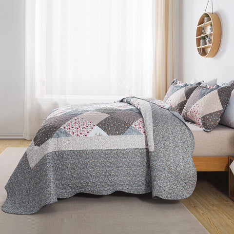HoneiLife detailed quilting shows double stitching keeping filling evenly distributed.