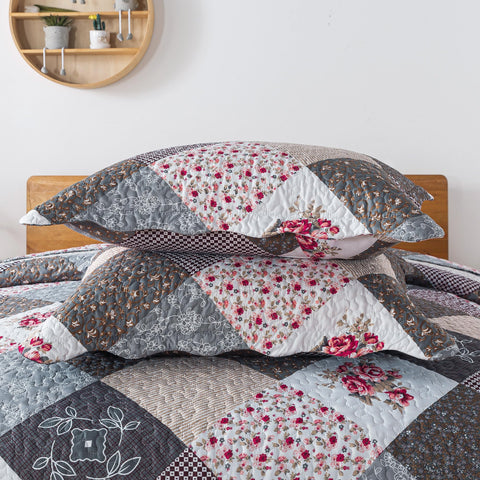 HoneiLife packaging shows contents: oversized king quilt and two pillowcases.