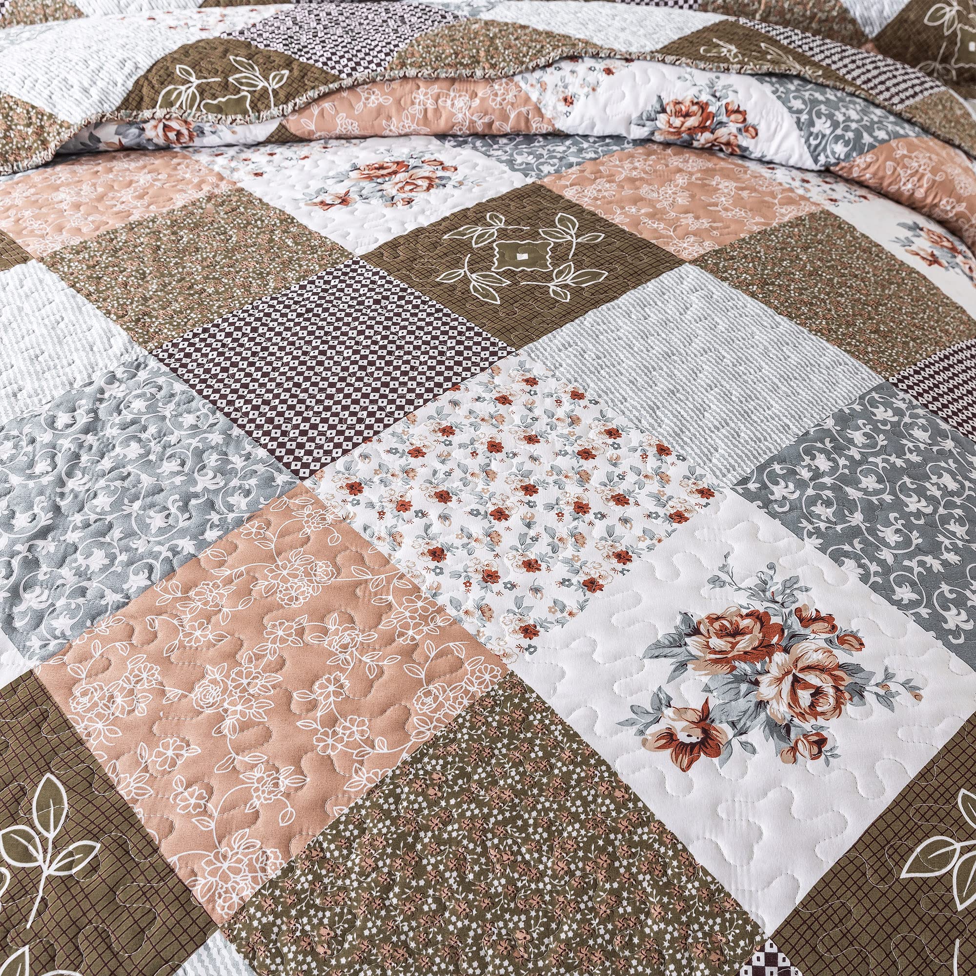 HoneiLife pillowcases 20x36 paired with the quilt for full bed styling.