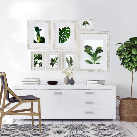 Hongkee wall hook and tabletop stand offer flexible display options.