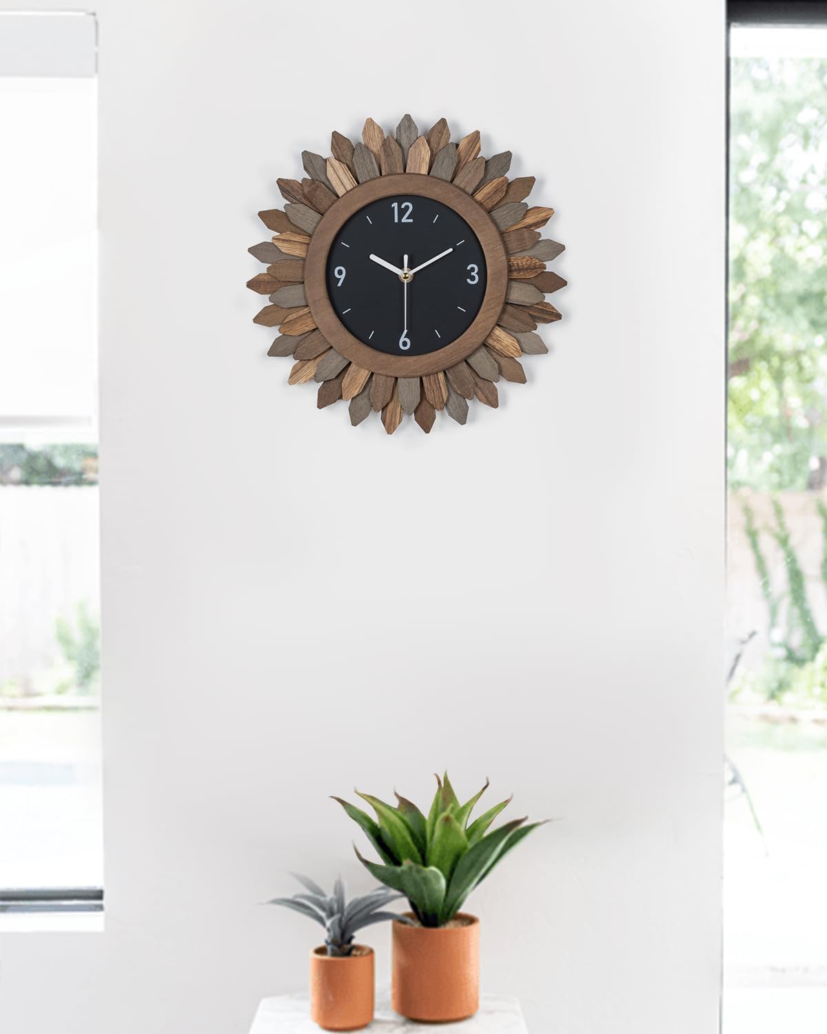 Honiway gift-ready decor clock for housewarmings and birthdays.